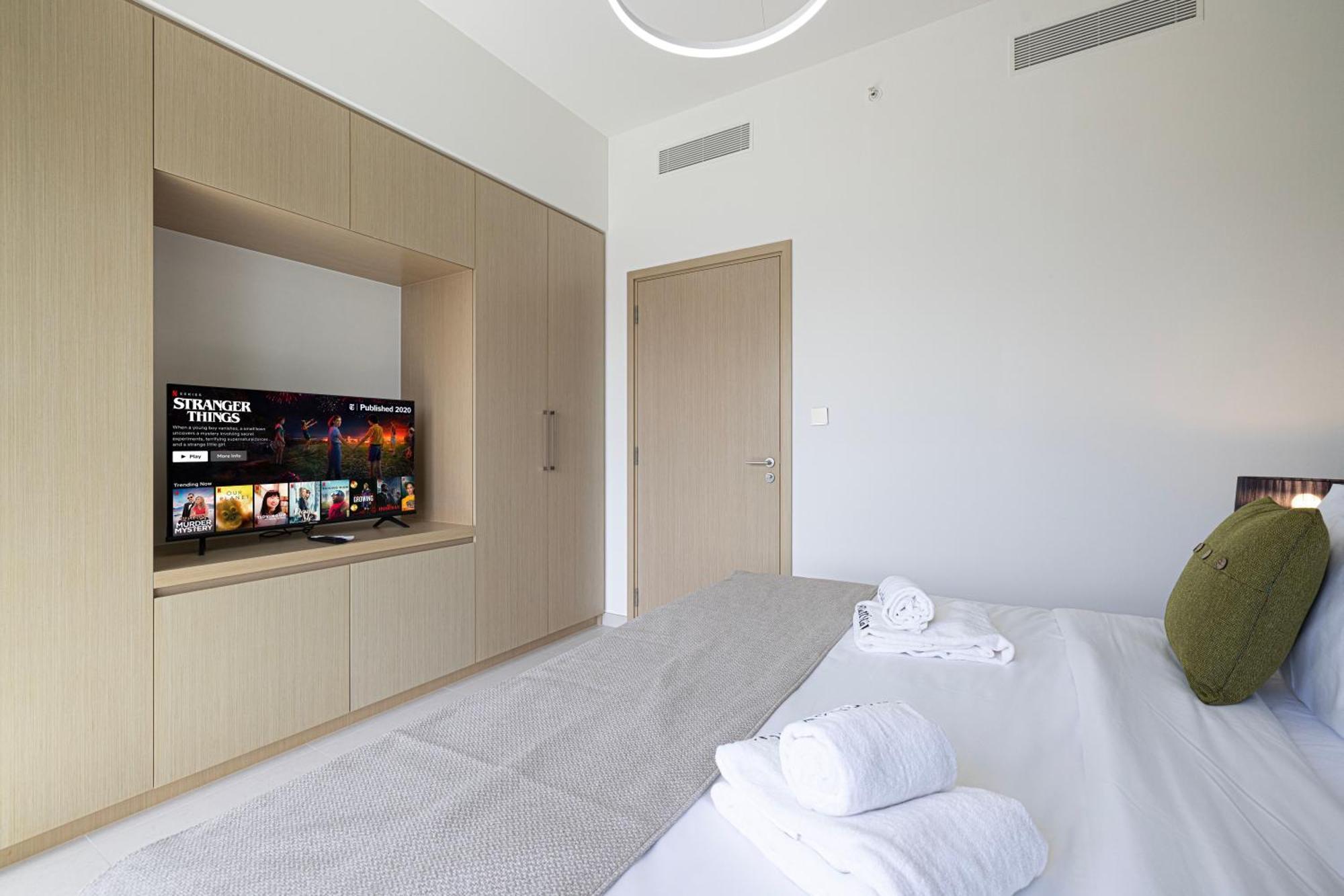 Smartstay At Burj Royale - Full Burj Khalifa View - Brand New Luxury Apartments ดูไบ ภายนอก รูปภาพ
