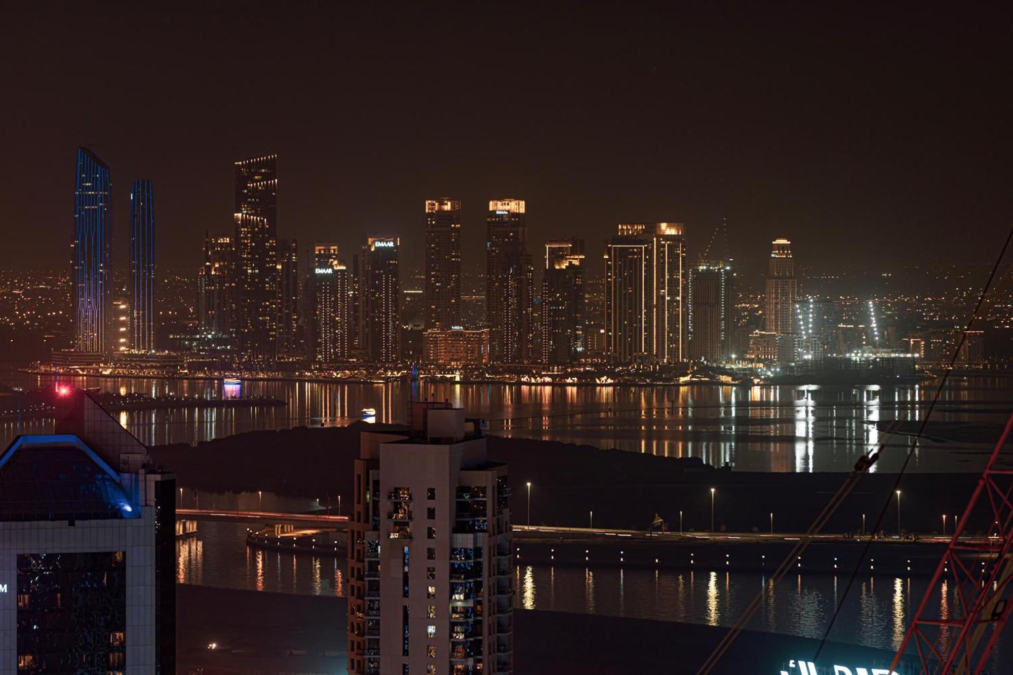 Smartstay At Burj Royale - Full Burj Khalifa View - Brand New Luxury Apartments ดูไบ ภายนอก รูปภาพ