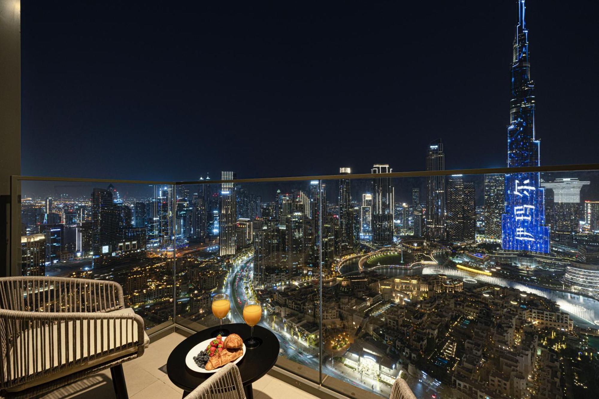 Smartstay At Burj Royale - Full Burj Khalifa View - Brand New Luxury Apartments ดูไบ ภายนอก รูปภาพ